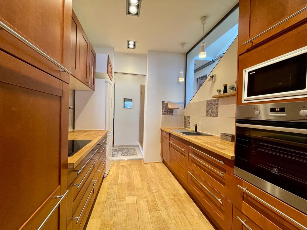 Penthouse W Private Rooftop And Free Parking بودابست المظهر الخارجي الصورة