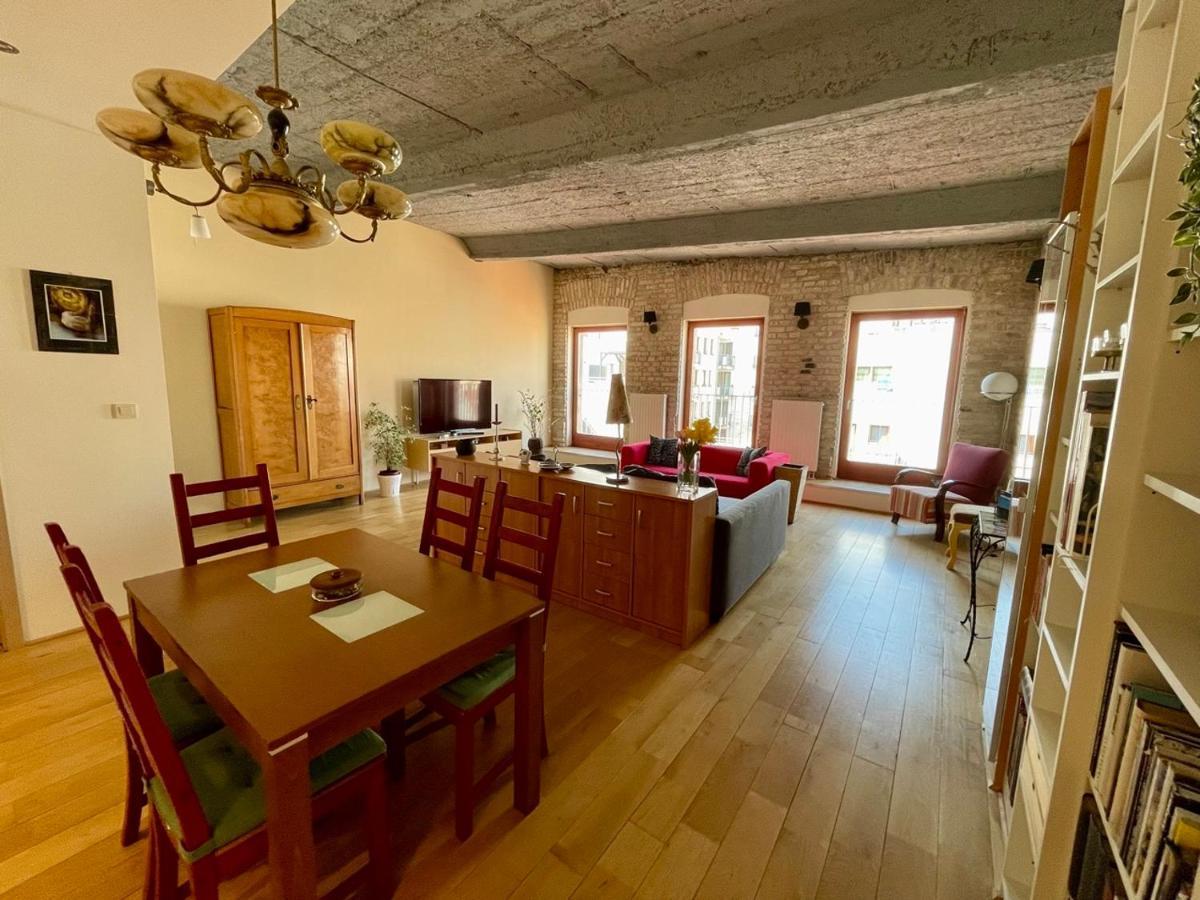 Penthouse W Private Rooftop And Free Parking بودابست المظهر الخارجي الصورة