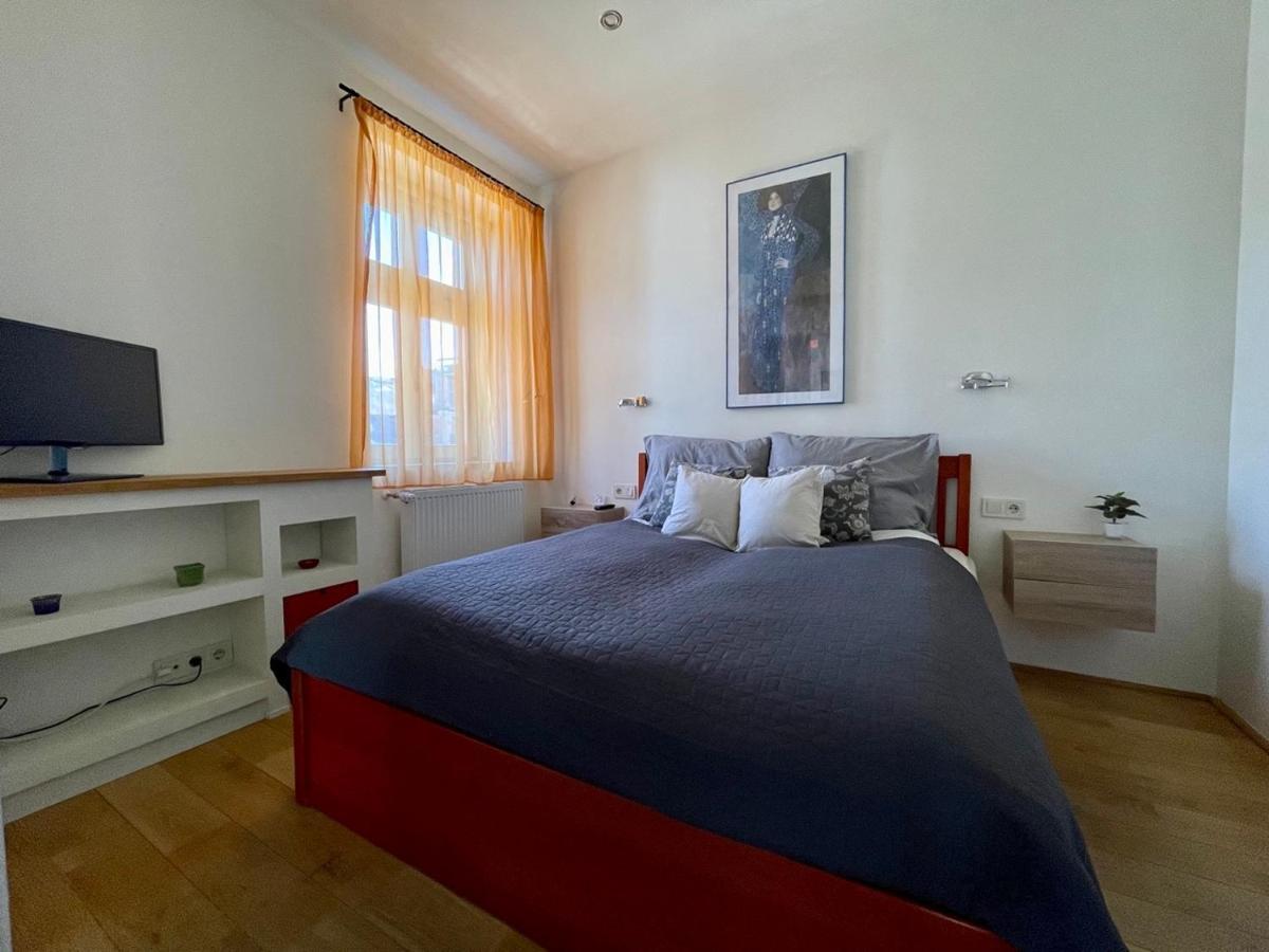 Penthouse W Private Rooftop And Free Parking بودابست المظهر الخارجي الصورة
